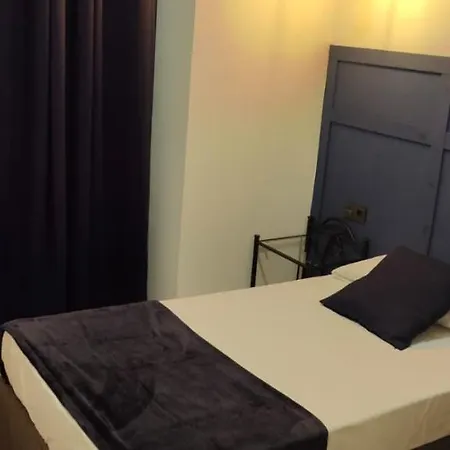 Montes Guest house *
