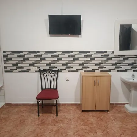 Montes Guest house *